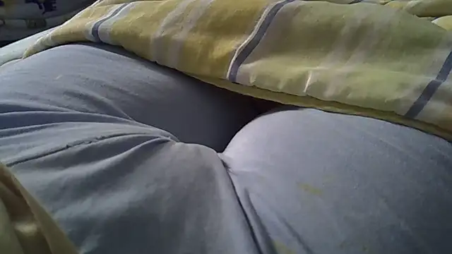 Snapshot of perescam chatting on 10-06-25, 06:30 perescam online show from 10-06-25, 06:30