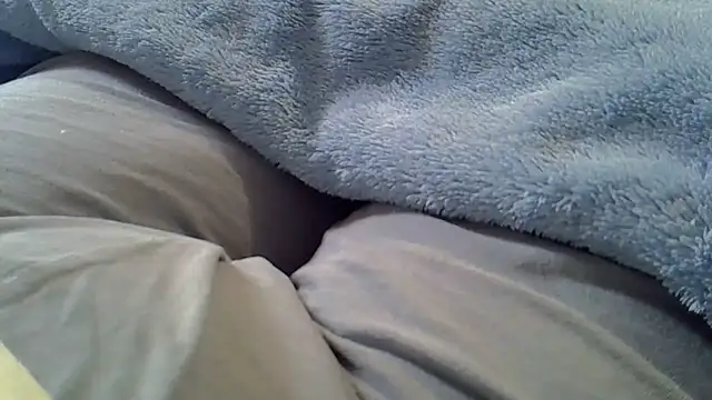 Snapshot of perescam chatting on 09-18-25, 03:59 perescam online show from 09-18-25, 03:59