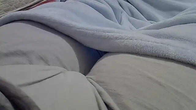 Snapshot of perescam chatting on 10-17-25, 09:38 perescam online show from 10-17-25, 09:38