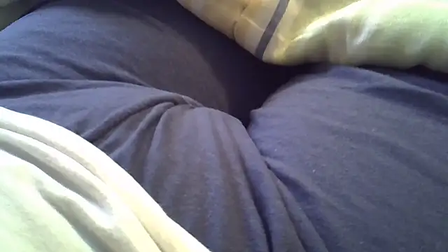 Snapshot of perescam chatting on 05-17-26, 03:56 perescam online show from 05-17-26, 03:56