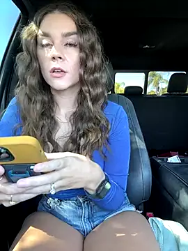 MaggyMayI online show from 11-13-25, 04:44