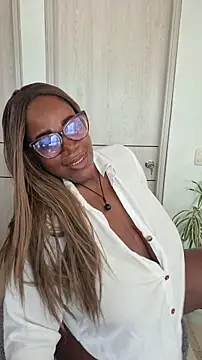 Adrilovechocolate online show from 10-18-25, 04:09