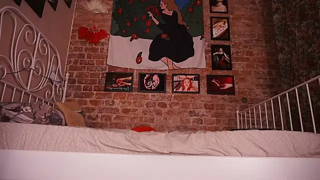 Evelively online show from 12-18-25, 02:27