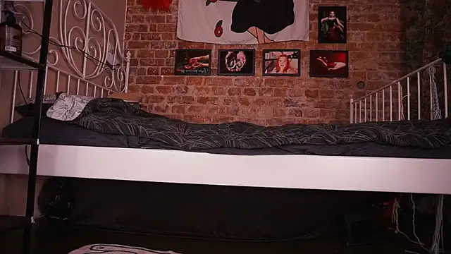 Evelively online show from 11-16-25, 02:05