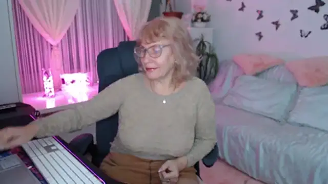 Ghertrude52 online show from 11-07-25, 04:06