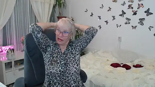 Snapshot of Ghertrude52 chatting on 10-01-25, 03:11 Ghertrude52 online show from 10-01-25, 03:11