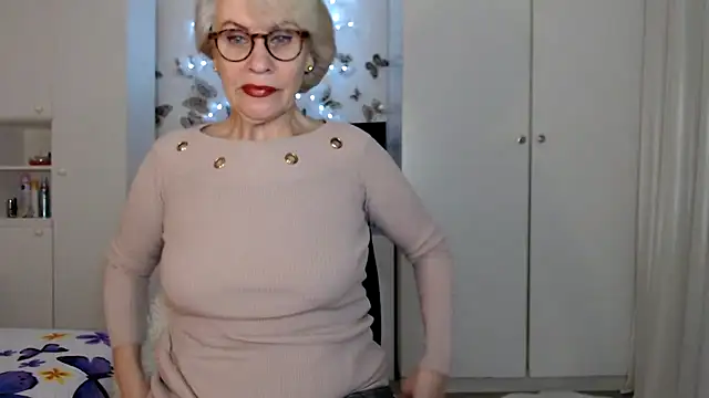 Snapshot of Ghertrude52 chatting on 02-27-25, 04:35 Ghertrude52 online show from 02-27-25, 04:35