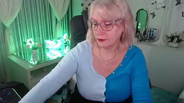 Ghertrude52 online show from 01-13-26, 04:05