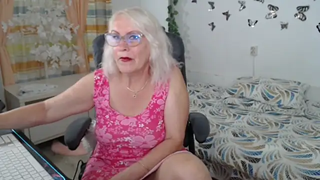 Snapshot of Ghertrude52 chatting on 07-07-26, 06:47 Ghertrude52 online show from 07-07-26, 06:47