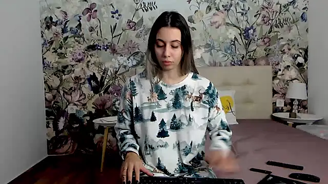 RoseDiamond06 online show from 11-06-25, 02:54