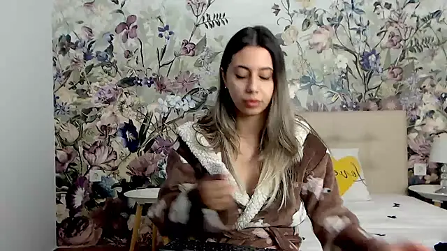 RoseDiamond06 online show from 10-02-25, 12:30