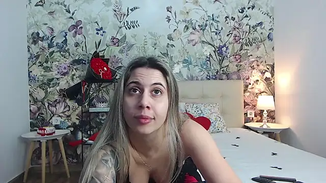 RoseDiamond06 online show from 04-02-26, 09:32