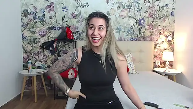 RoseDiamond06 online show from 05-31-26, 03:29