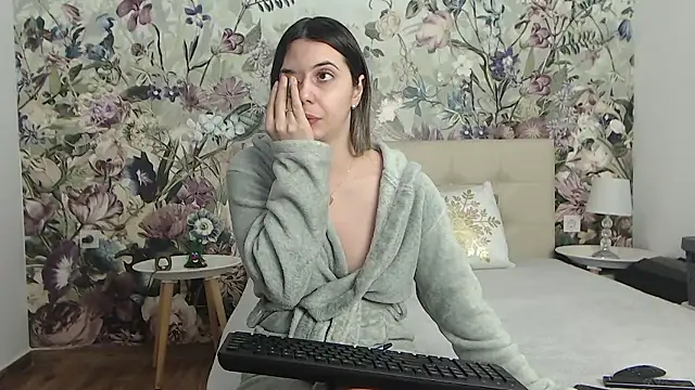 RoseDiamond06 online show from 01-13-26, 10:46