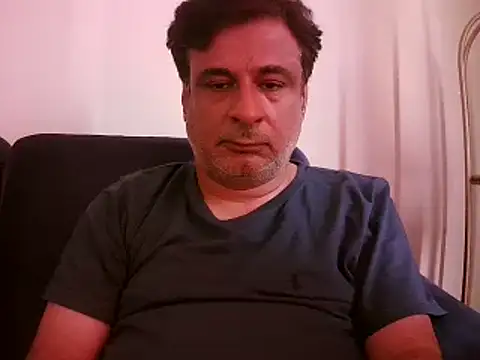 Snapshot of desipapaxxx chatting on 03-15-25, 08:26 desipapaxxx online show from 03-15-25, 08:26