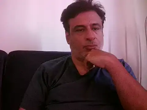 Snapshot of desipapaxxx chatting on 03-10-25, 06:49 desipapaxxx online show from 03-10-25, 06:49