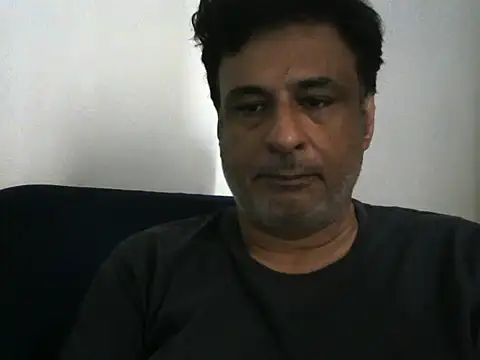 Snapshot of desipapaxxx chatting on 10-09-25, 03:18 desipapaxxx online show from 10-09-25, 03:18