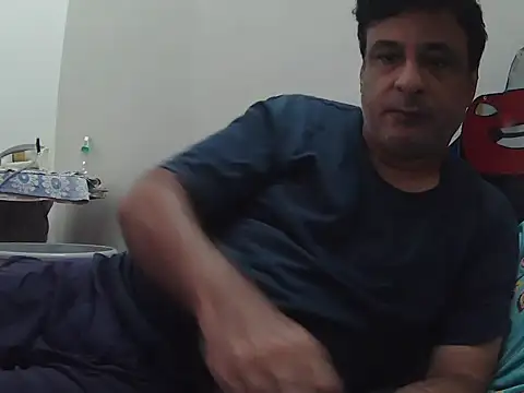Snapshot of desipapaxxx chatting on 09-14-25, 04:57 desipapaxxx online show from 09-14-25, 04:57