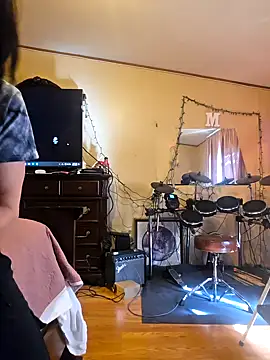 AerobicSleeve online show from 09-28-25, 03:08