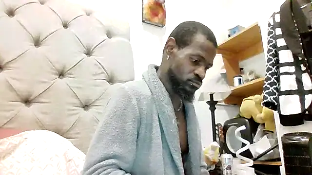 Snapshot of MrRuddeebony chatting on 09-29-25, 12:50 MrRuddeebony online show from 09-29-25, 12:50
