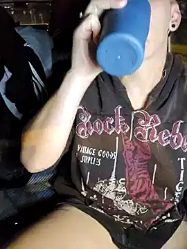 Snapshot of PinkTheHawk chatting on 03-08-25, 07:16 PinkTheHawk online show from 03-08-25, 07:16