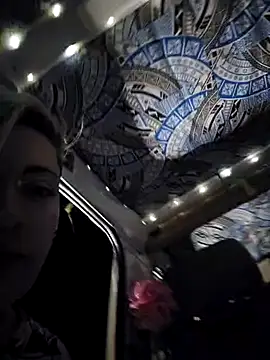 Snapshot of PinkTheHawk chatting on 01-12-25, 09:51 PinkTheHawk online show from 01-12-25, 09:51