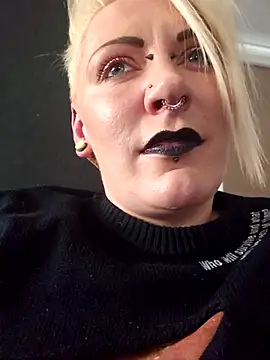 PinkTheHawk online show from 03-06-26, 01:22