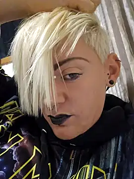 Snapshot of PinkTheHawk chatting on 03-13-25, 08:59 PinkTheHawk online show from 03-13-25, 08:59