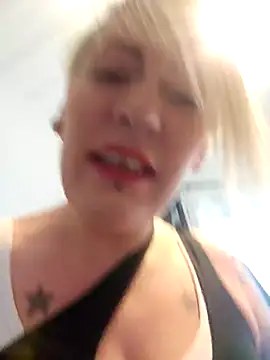 PinkTheHawk online show from 01-11-26, 10:16