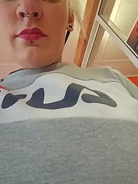 Snapshot of PinkTheHawk chatting on 10-09-25, 02:56 PinkTheHawk online show from 10-09-25, 02:56