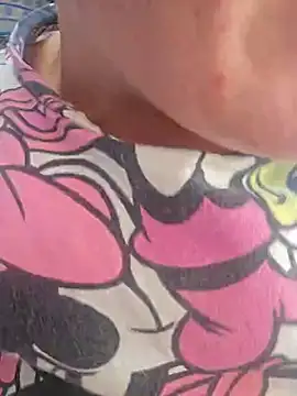 Snapshot of PinkTheHawk chatting on 03-09-25, 09:25 PinkTheHawk online show from 03-09-25, 09:25