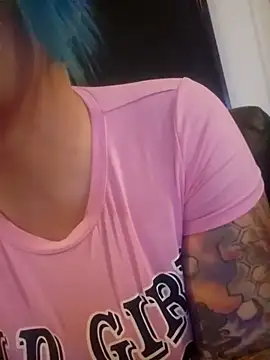 PinkTheHawk online show from 04-12-26, 08:39