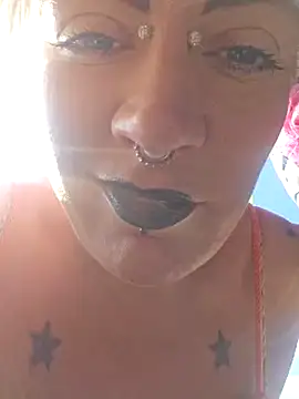 Snapshot of PinkTheHawk chatting on 02-08-25, 08:42 PinkTheHawk online show from 02-08-25, 08:42