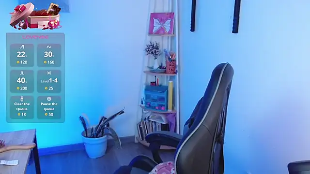 Snapshot of karlavittar chatting on 02-08-25, 12:06 karlavittar online show from 02-08-25, 12:06