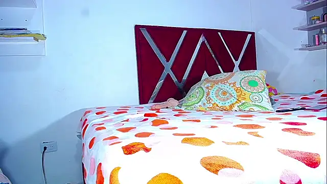 DanisaBrown online show from 05-11-26, 04:04