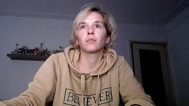 SexxyLety online show from 11-28-25, 01:22