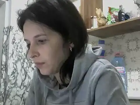 Snapshot of SexxyLety chatting on 03-09-25, 08:10 SexxyLety online show from 03-09-25, 08:10
