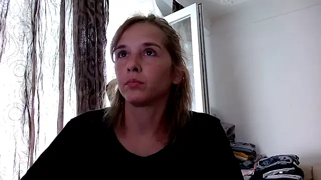 Snapshot of SexxyLety chatting on 07-12-26, 09:32 SexxyLety online show from 07-12-26, 09:32