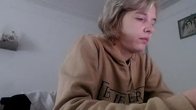 SexxyLety online show from 11-04-25, 07:23