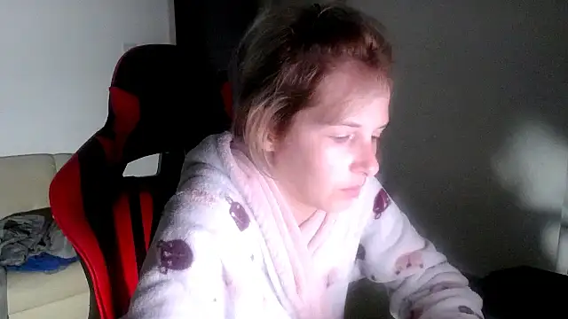 Snapshot of SexxyLety chatting on 10-04-25, 06:31 SexxyLety online show from 10-04-25, 06:31