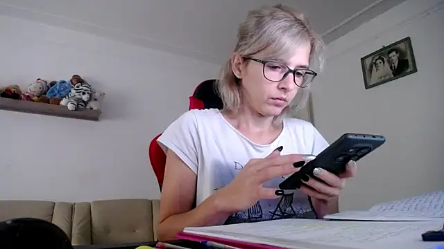 Snapshot of SexxyLety chatting on 10-06-25, 08:15 SexxyLety online show from 10-06-25, 08:15