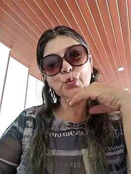 Snapshot of emma_tour chatting on 01-27-25, 03:18 emma tour online show from 01-27-25, 03:18