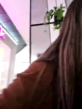 Snapshot of emma_tour chatting on 01-23-25, 05:31 emma tour online show from 01-23-25, 05:31
