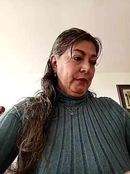Snapshot of emma_tour chatting on 03-21-25, 03:35 emma tour online show from 03-21-25, 03:35