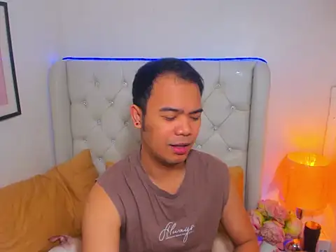 AsianZero online show from 03-10-26, 06:56