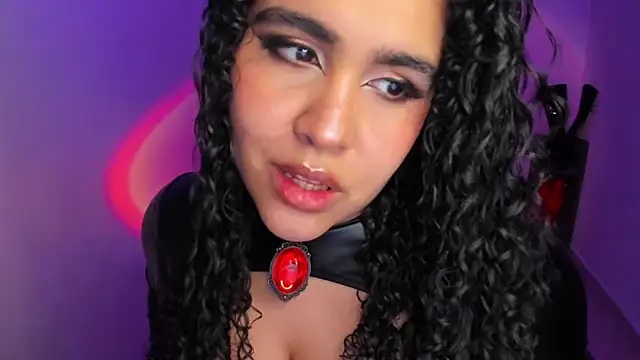Snapshot of Amber_smith20 chatting on 04-25-26, 03:42 Amber smith20 online show from 04-25-26, 03:42