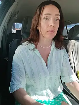 EvaXOAir online show from 06-19-26, 02:28