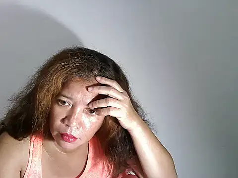Snapshot of wethornypussy4u chatting on 10-10-25, 09:15 wethornypussy4u online show from 10-10-25, 09:15