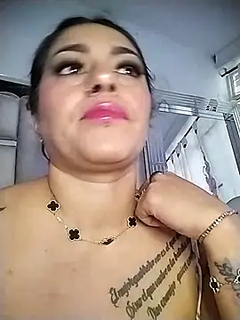 chelaqueen  online show from 11-05-25, 08:56