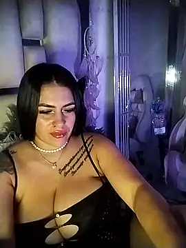 chelaqueen  online show from 05-12-26, 02:30
